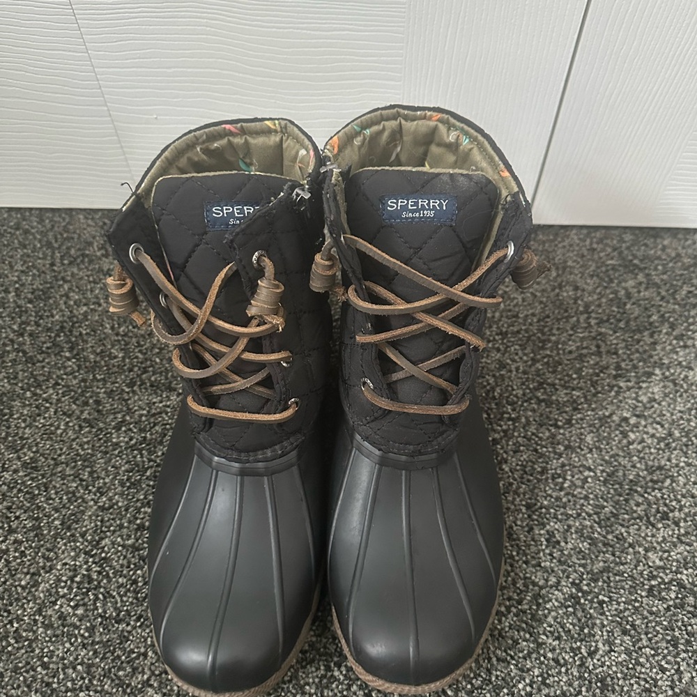 Sperry Quilted Black Boots with Brown Laces